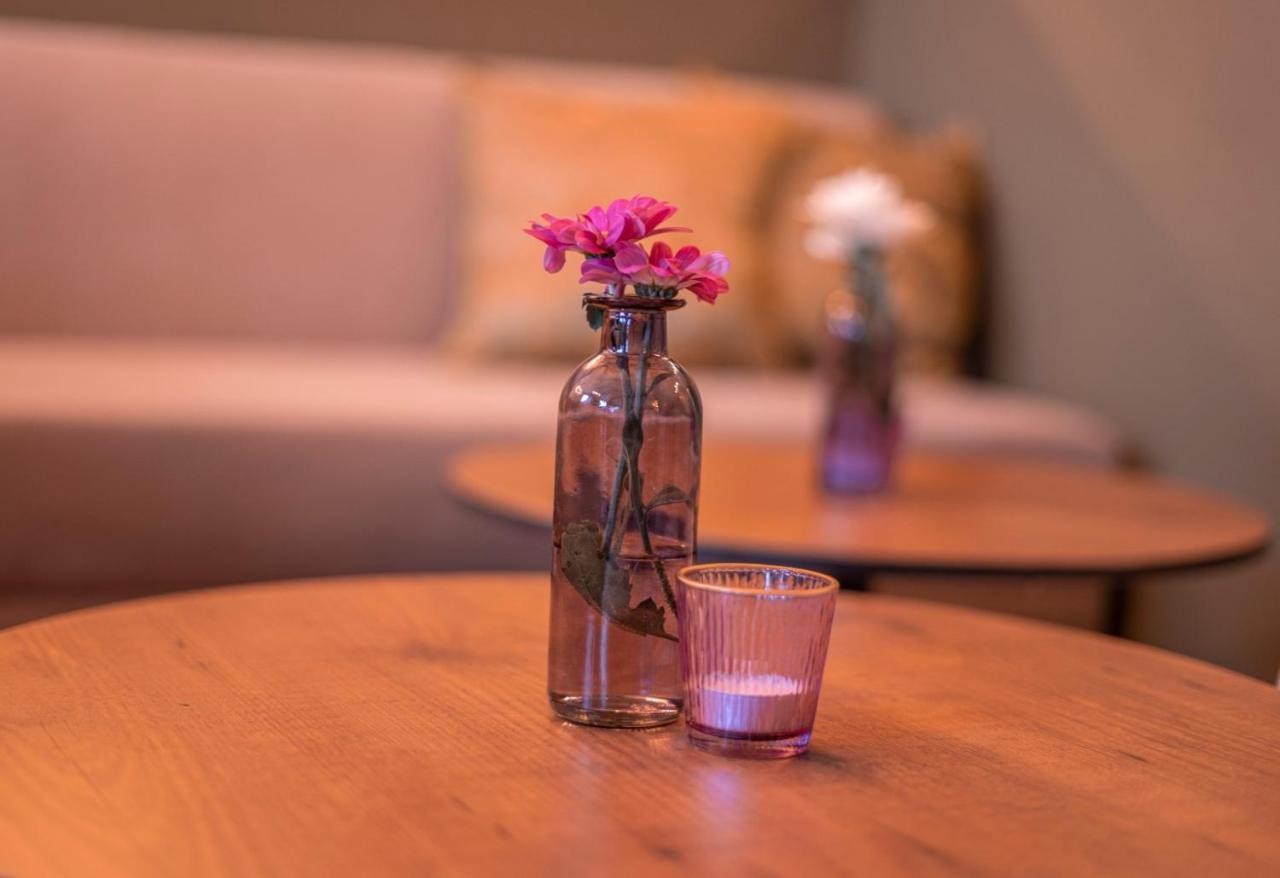 Village Bistro & Bar Fremdenzimmer Dettingen an der Erms Bagian luar foto