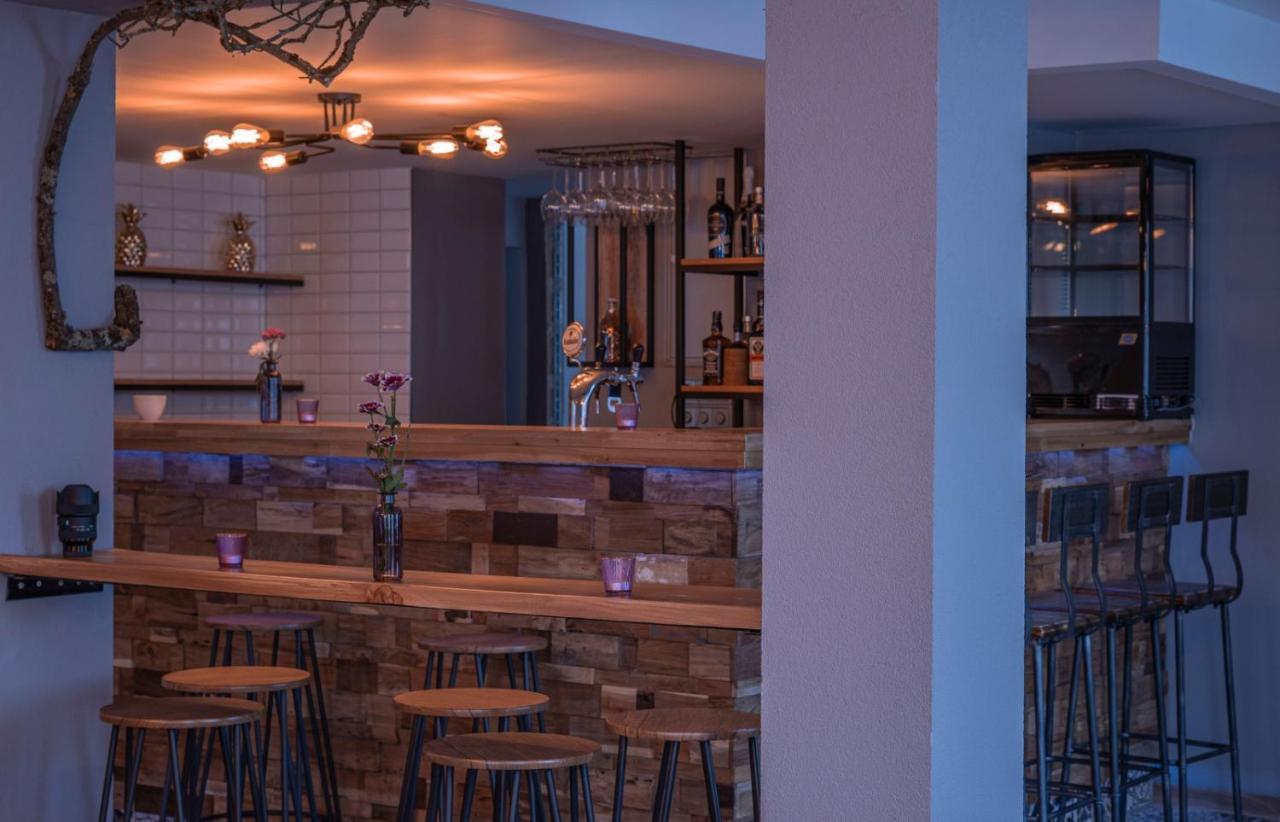 Village Bistro & Bar Fremdenzimmer Dettingen an der Erms Bagian luar foto